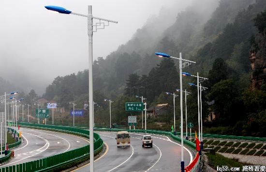 图文：［生态］（２）车在山中行　人在画中游