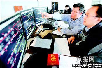 北京地铁十号线及奥运支线试车(图)