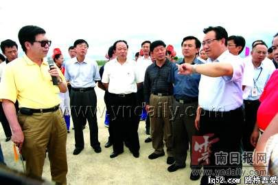 巨龙舞动红河——蒙新高速公路建设纪实