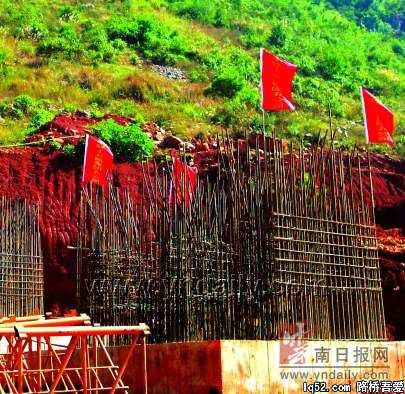 巨龙舞动红河——蒙新高速公路建设纪实