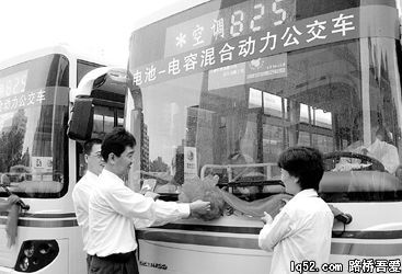 上海加快城市交通能源转型