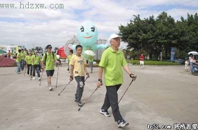 福州厦门两地昨启动“无车日”活动