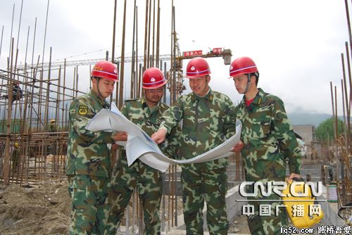 武警部队为地震灾区援建三所爱民学校